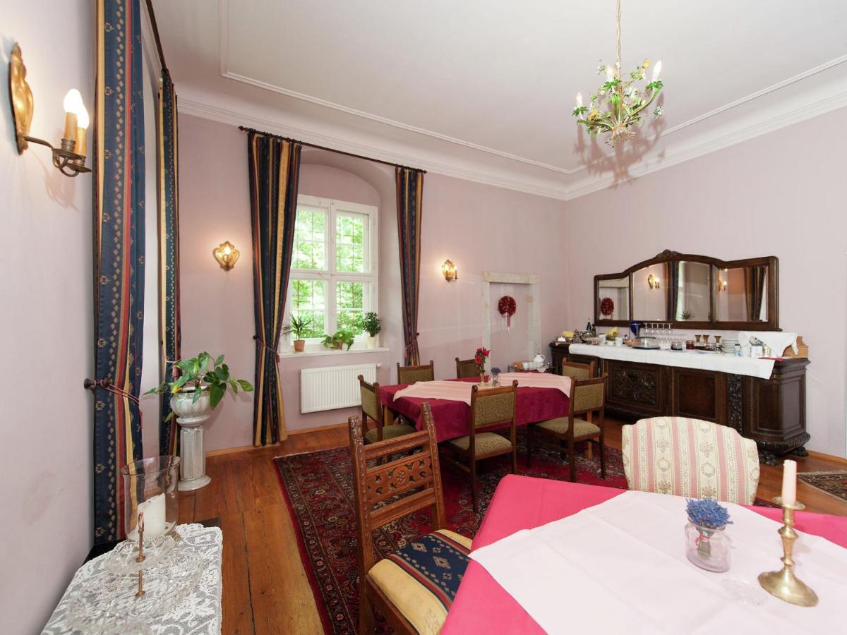 Vintage Apartment In Arzberg Triestewitz Extérieur photo