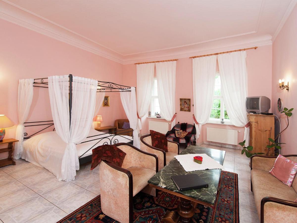 Vintage Apartment In Arzberg Triestewitz Extérieur photo