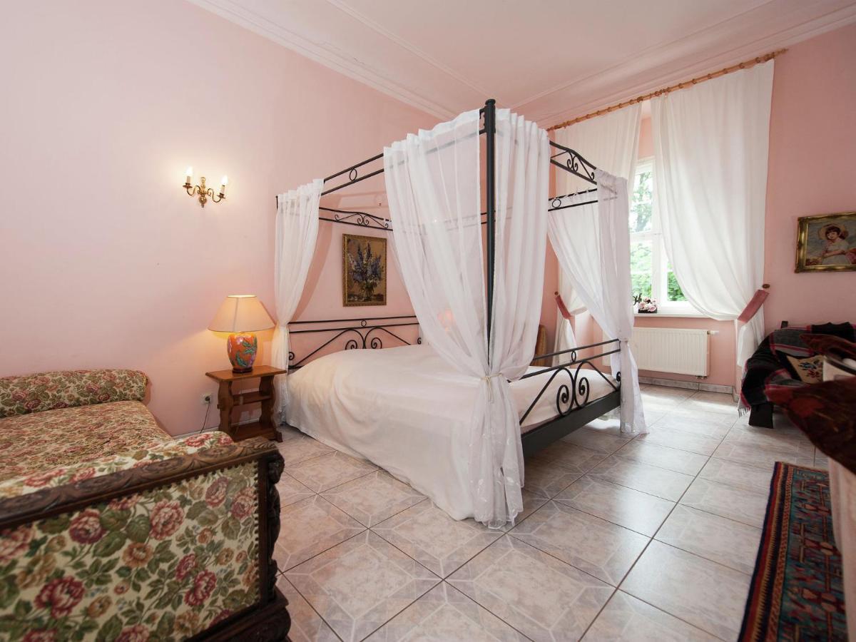 Vintage Apartment In Arzberg Triestewitz Extérieur photo