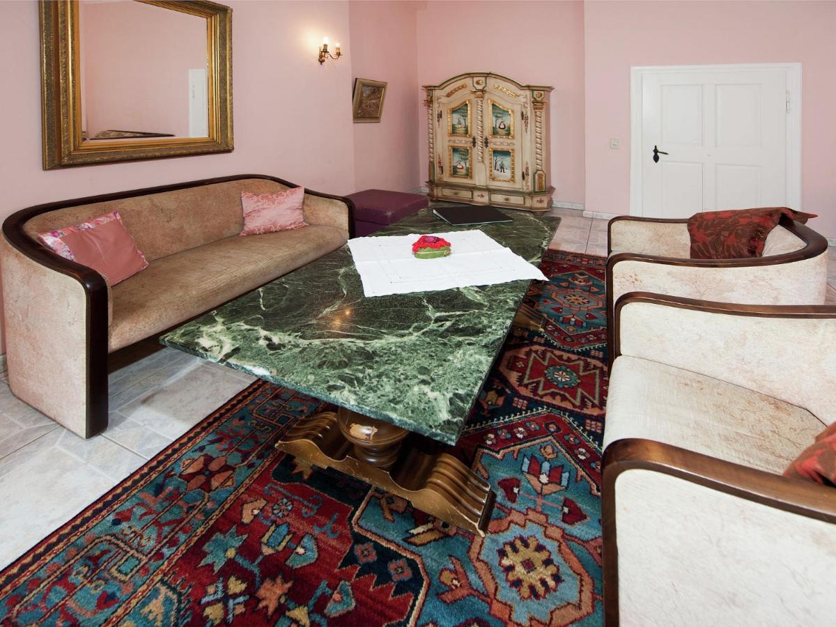 Vintage Apartment In Arzberg Triestewitz Extérieur photo